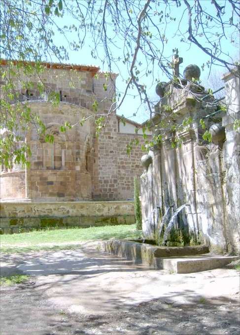 Iglesia y fuente de Nª Señora de Tres Fuentes
